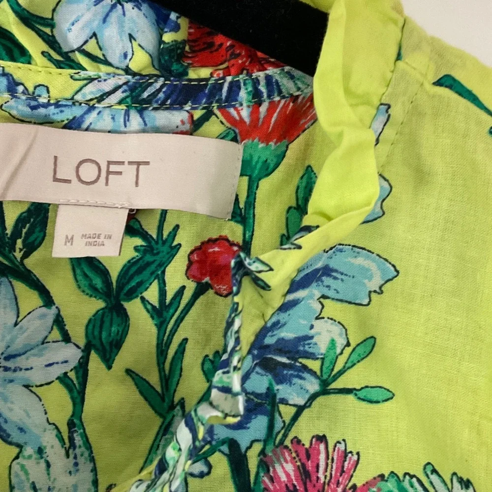 LOFT Green Floral Blouse with Ruffle Detail - Picture 2 of 3